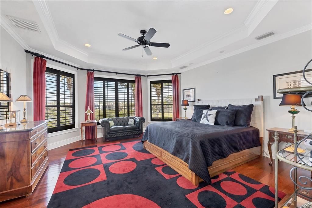 For Sale: $6,495,000 (6 beds, 6 baths, 6462 Square Feet)
