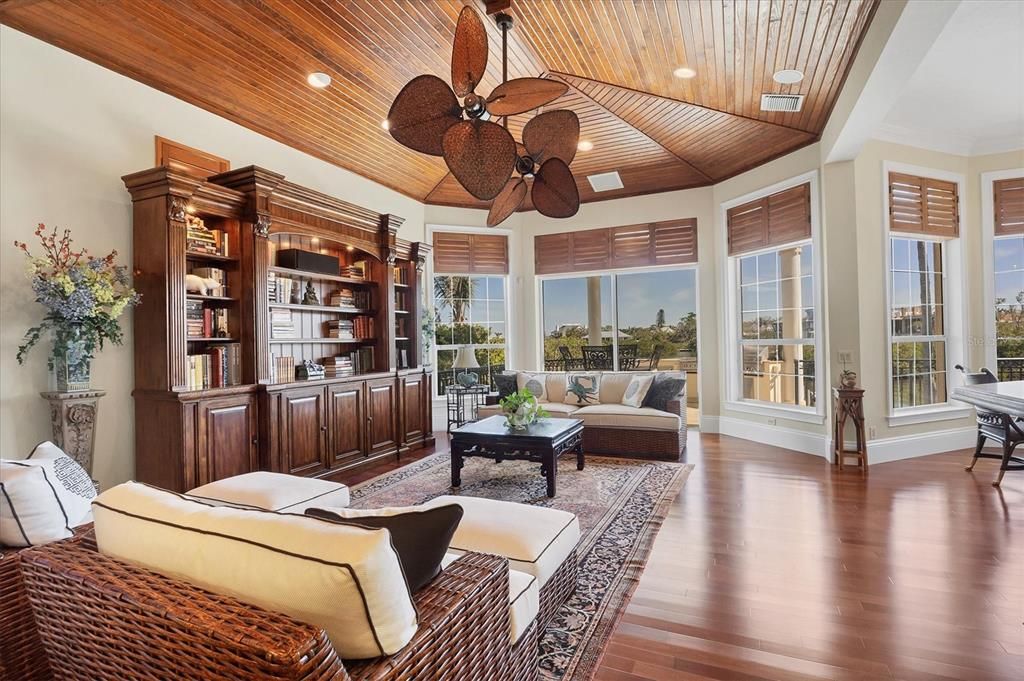 For Sale: $6,495,000 (6 beds, 6 baths, 6462 Square Feet)