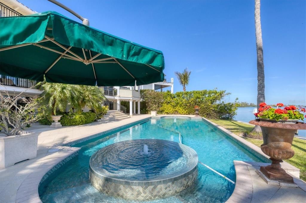 For Sale: $6,495,000 (6 beds, 6 baths, 6462 Square Feet)
