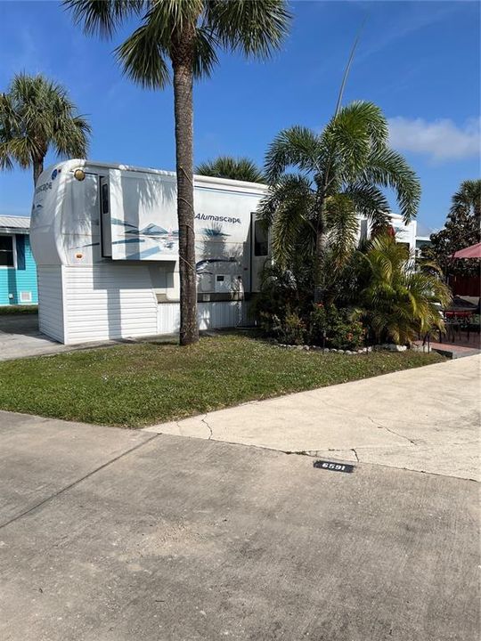 待售: $49,500 (1 贝兹, 1 浴室, 1493 平方英尺)