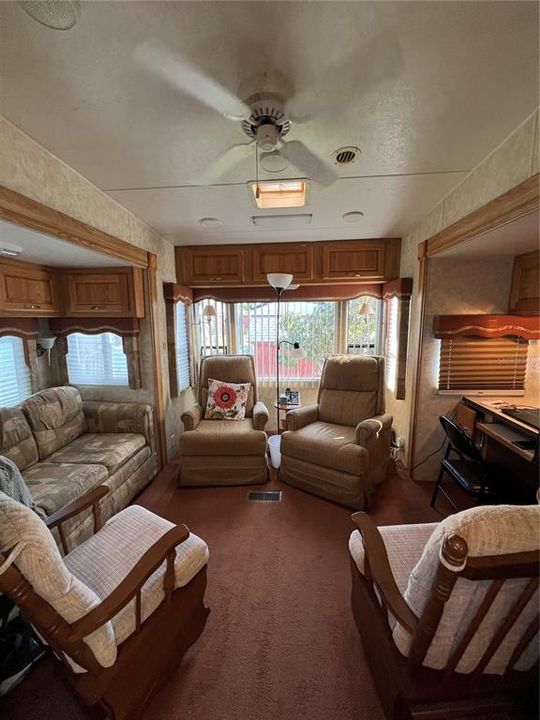 待售: $49,500 (1 贝兹, 1 浴室, 1493 平方英尺)