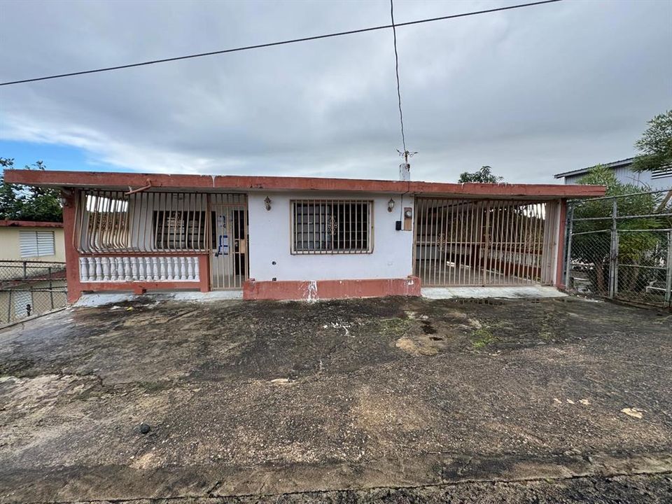 Vendido Recientemente: $75,000 (3 camas, 2 baños, 800 Pies cuadrados)