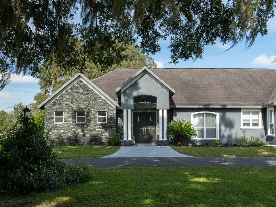 En Venta: $3,495,000 (3 camas, 3 baños, 3136 Pies cuadrados)