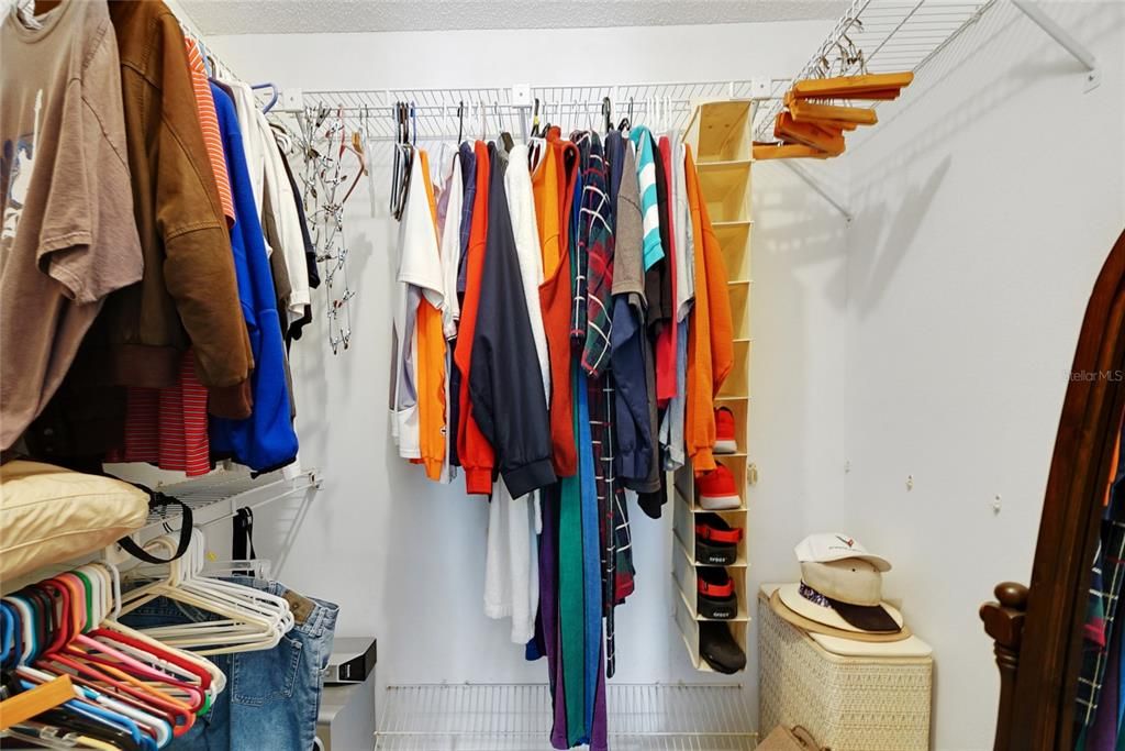 For Sale: $519,900 (3 beds, 2 baths, 1687 Square Feet)