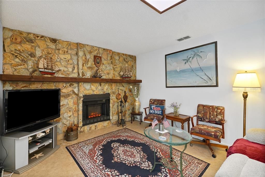 For Sale: $519,900 (3 beds, 2 baths, 1687 Square Feet)