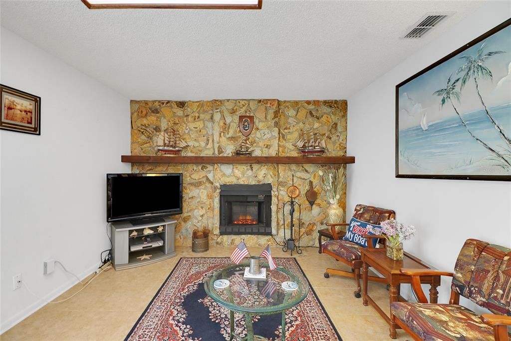 For Sale: $519,900 (3 beds, 2 baths, 1687 Square Feet)