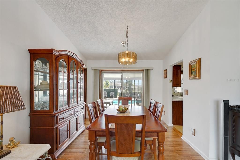 For Sale: $519,900 (3 beds, 2 baths, 1687 Square Feet)