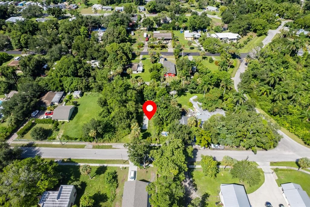 На продажу: $55,000 (0.16 acres)