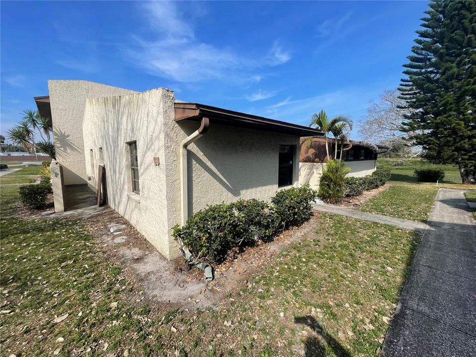 For Sale: $111,500 (3 beds, 2 baths, 1506 Square Feet)