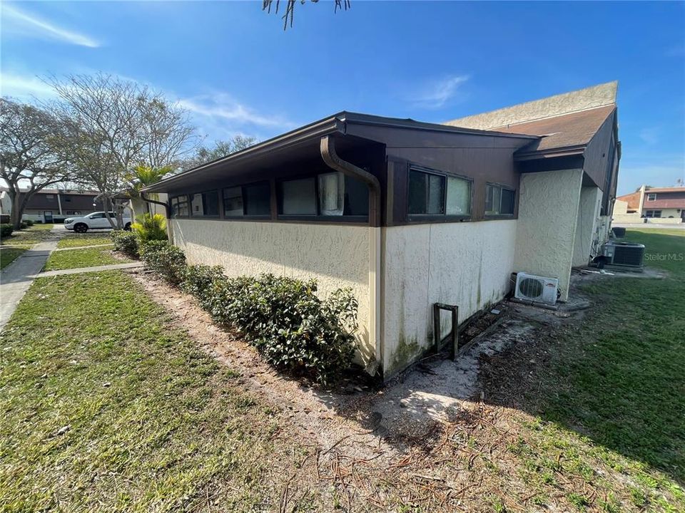 For Sale: $111,500 (3 beds, 2 baths, 1506 Square Feet)