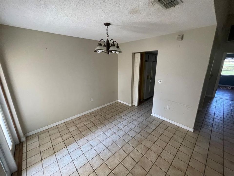 For Sale: $111,500 (3 beds, 2 baths, 1506 Square Feet)