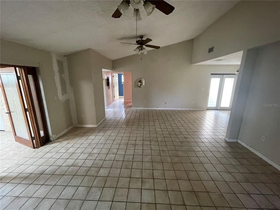 For Sale: $111,500 (3 beds, 2 baths, 1506 Square Feet)