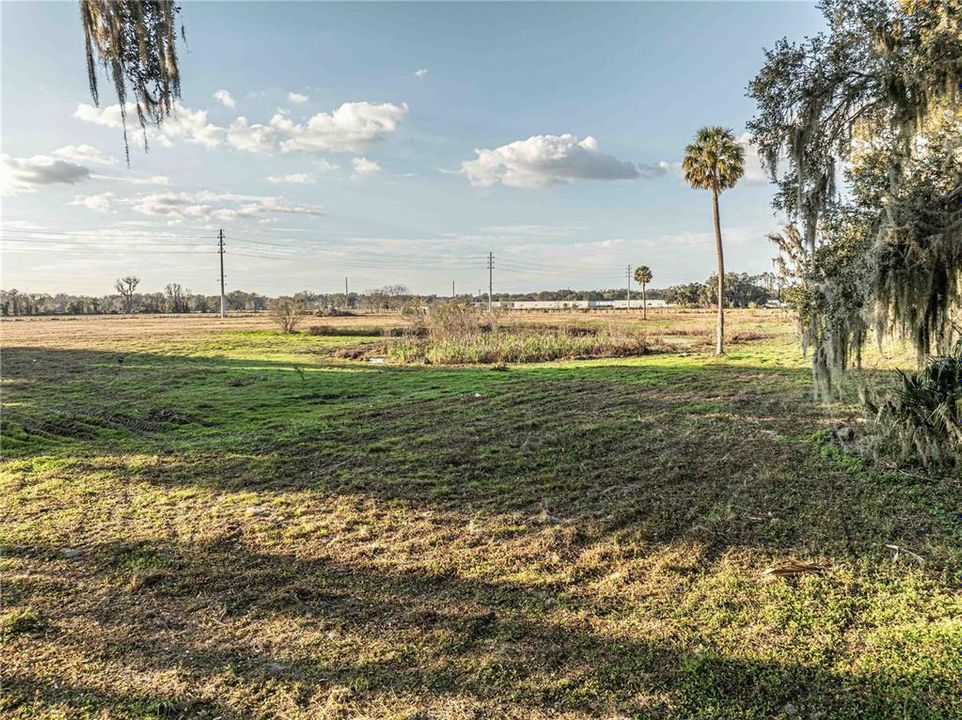 На продажу: $2,500,000 (10.00 acres)