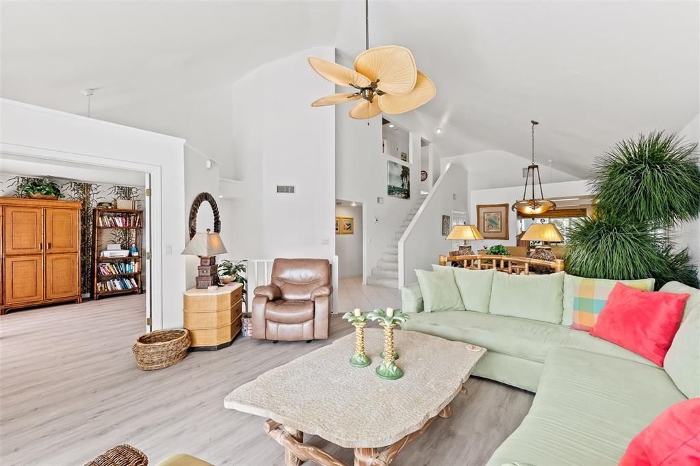 待售: $839,900 (3 贝兹, 3 浴室, 1850 平方英尺)