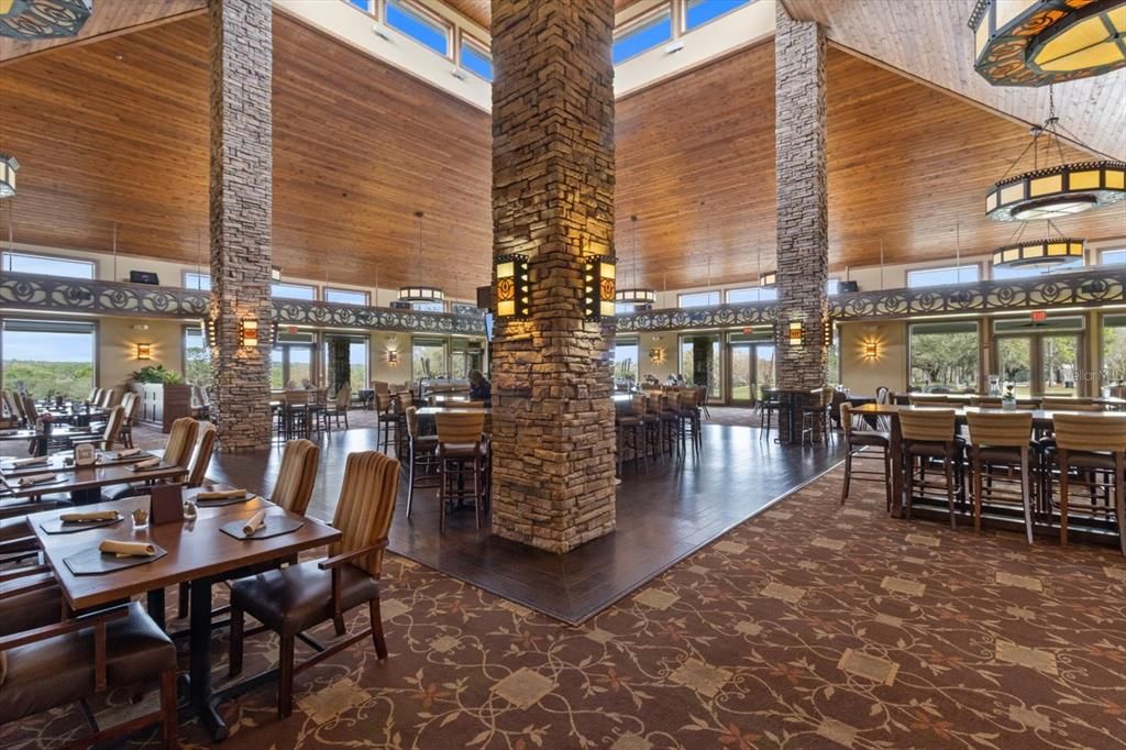 Activo con contrato: $390,000 (4 camas, 3 baños, 1991 Pies cuadrados)