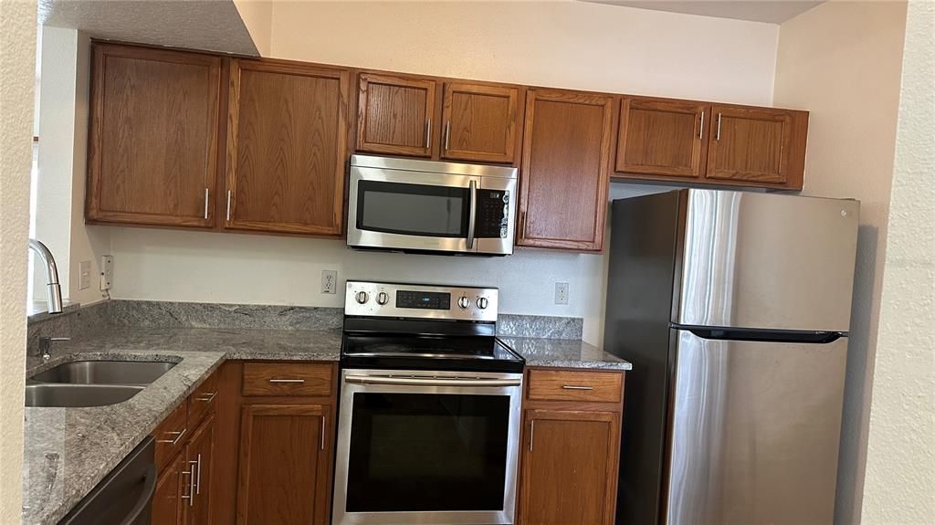 待售: $209,900 (3 贝兹, 2 浴室, 1151 平方英尺)