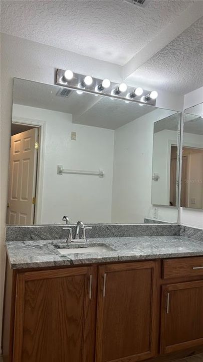 待售: $209,900 (3 贝兹, 2 浴室, 1151 平方英尺)