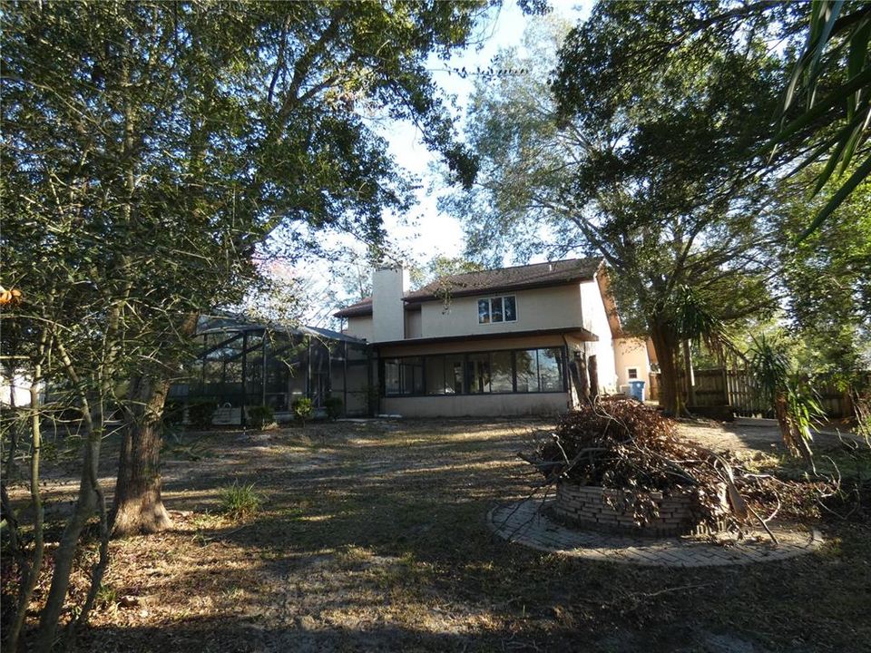 Activo con contrato: $300,000 (4 camas, 3 baños, 3144 Pies cuadrados)