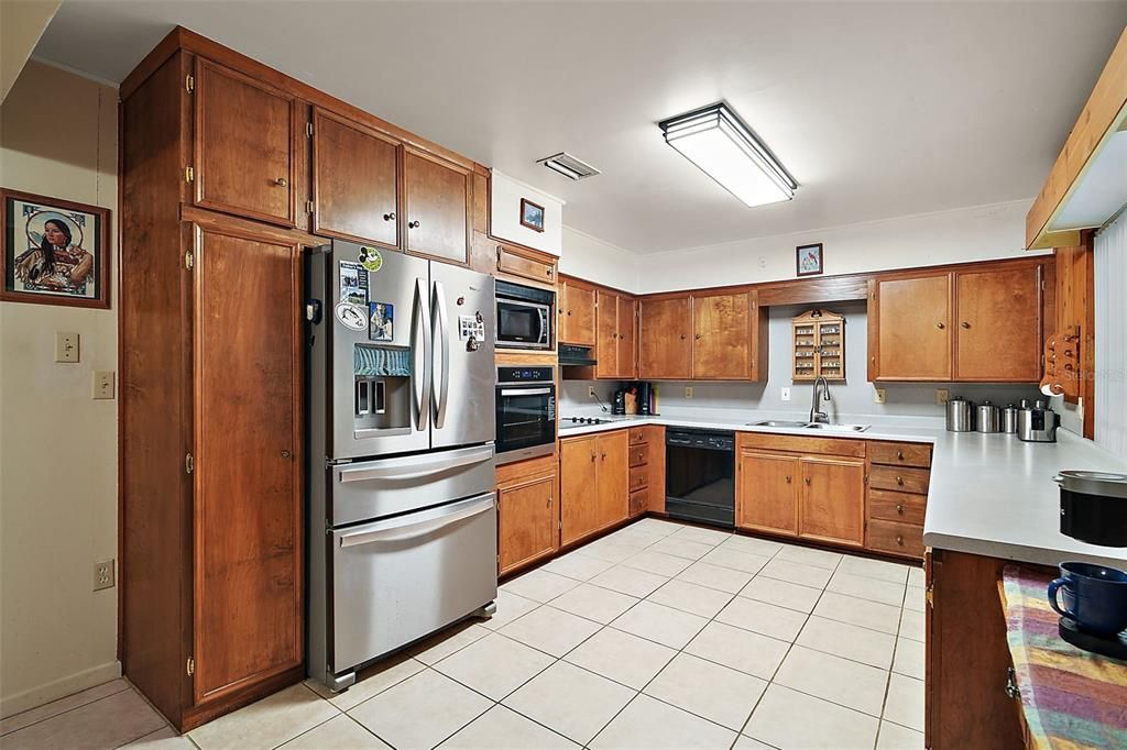 For Sale: $1,295,000 (15 beds, 0 baths, 7339 Square Feet)