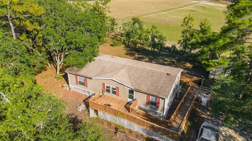 For Sale: $975,000 (5 beds, 4 baths, 6150 Square Feet)