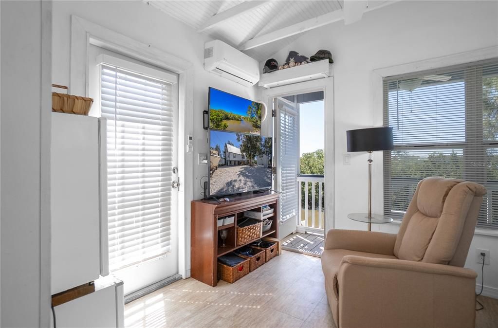 待售: $598,500 (4 贝兹, 4 浴室, 1392 平方英尺)