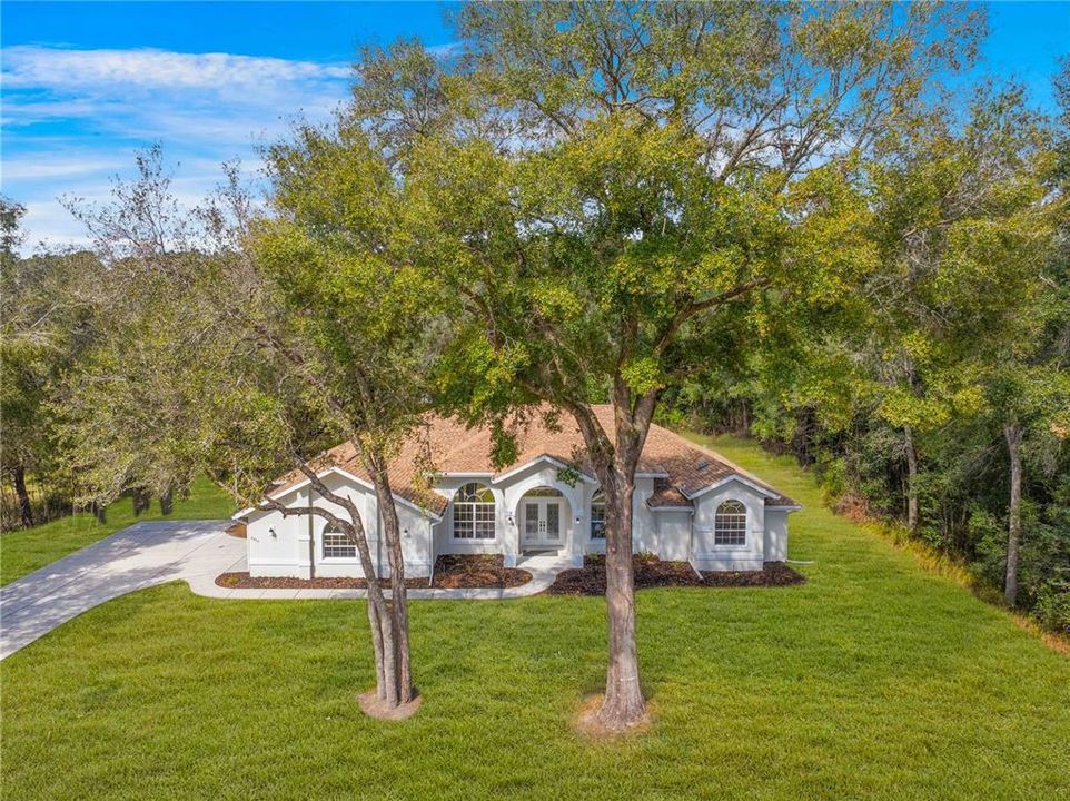 Recently Sold: $565,000 (4 beds, 3 baths, 2829 Square Feet)