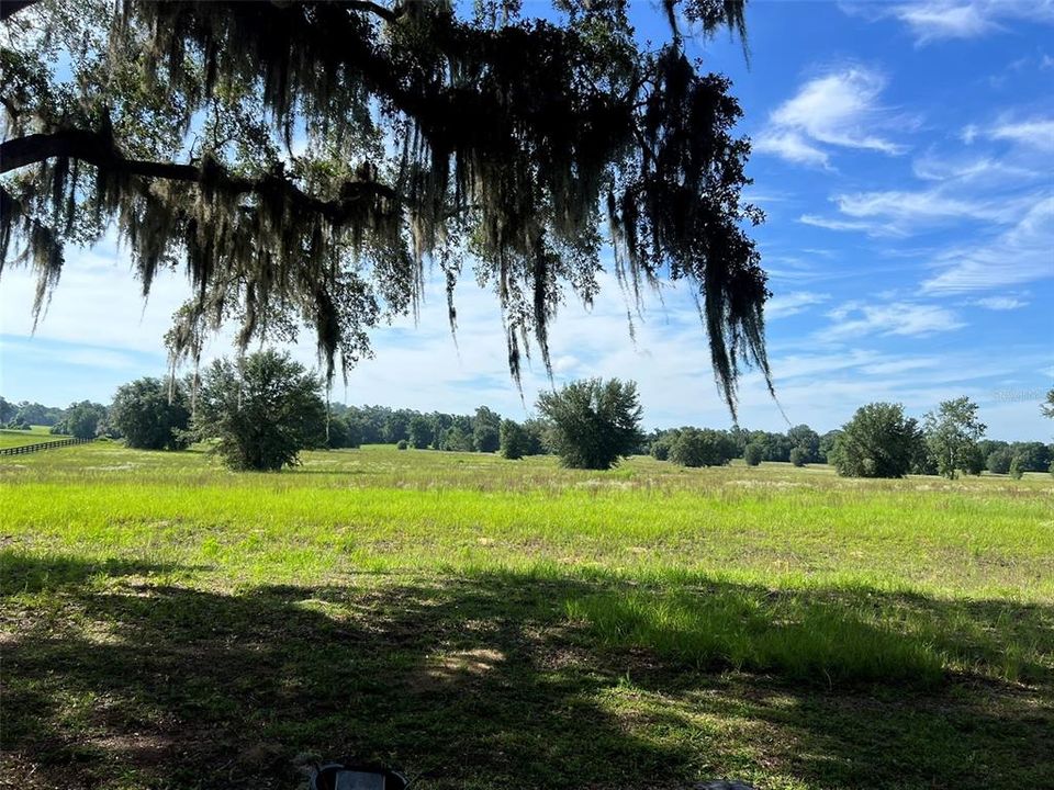 待售: $1,148,626 (30.63 acres)