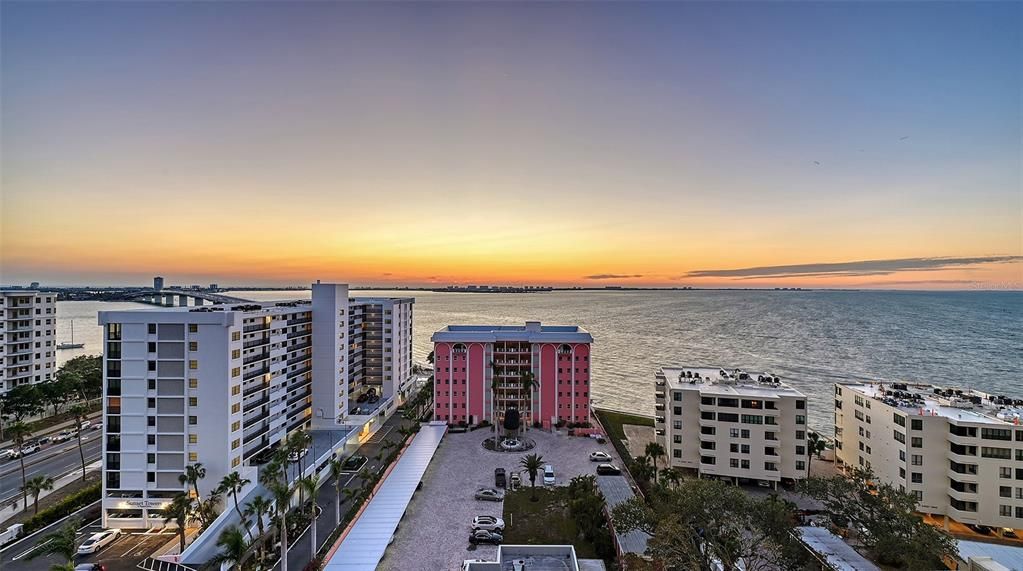 Active With Contract: $3,690,000 (3 beds, 3 baths, 3751 Square Feet)