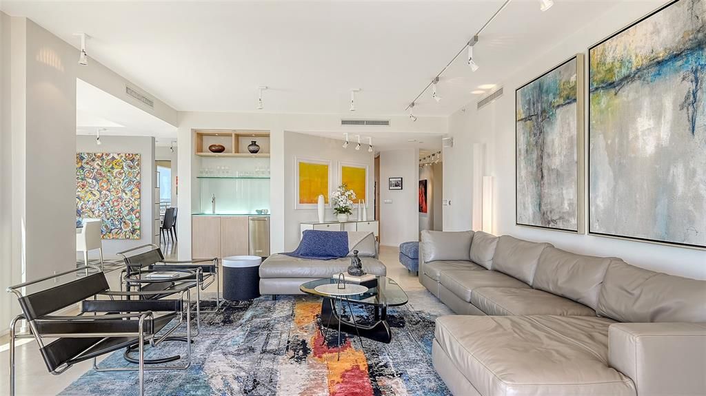 Active With Contract: $3,690,000 (3 beds, 3 baths, 3751 Square Feet)