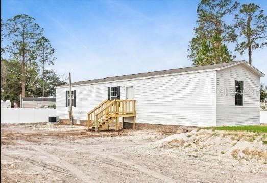 Recently Sold: $165,000 (3 beds, 2 baths, 960 Square Feet)