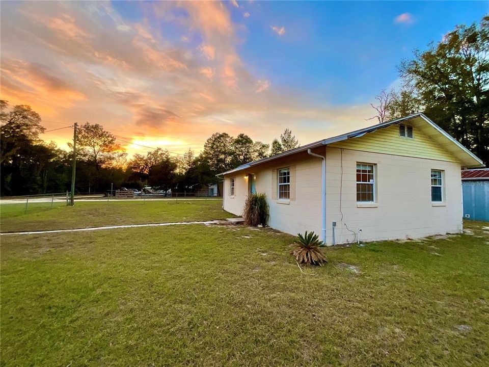 待售: $214,900 (2 贝兹, 1 浴室, 1008 平方英尺)