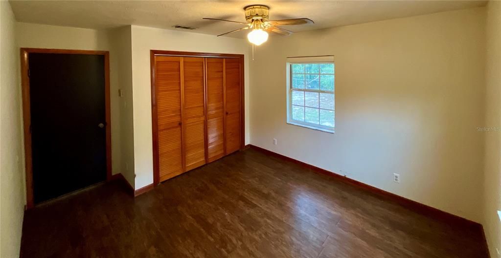 待售: $214,900 (2 贝兹, 1 浴室, 1008 平方英尺)