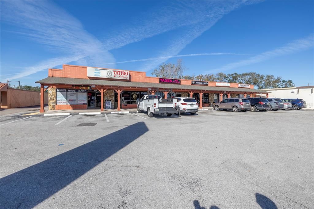 合同活跃: $1,425,000 (0 贝兹, 0 浴室, 12005 平方英尺)