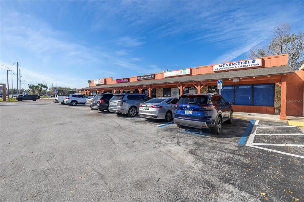 合同活跃: $1,425,000 (0 贝兹, 0 浴室, 12005 平方英尺)