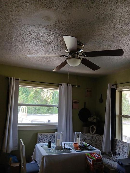 На продажу: $280,000 (3 спален, 2 ванн, 1456 Квадратных фут)