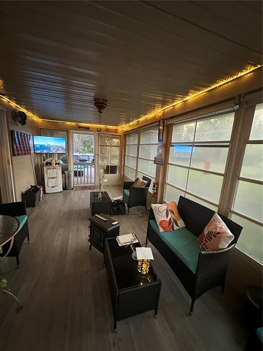 На продажу: $280,000 (3 спален, 2 ванн, 1456 Квадратных фут)