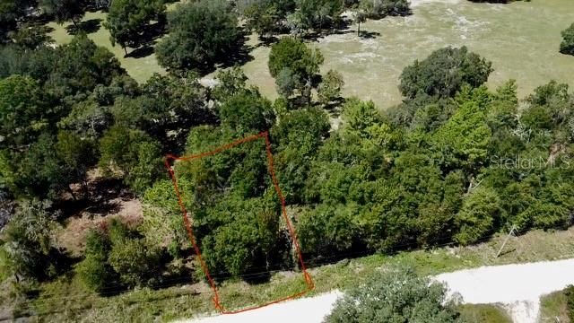 На продажу: $14,000 (0.24 acres)