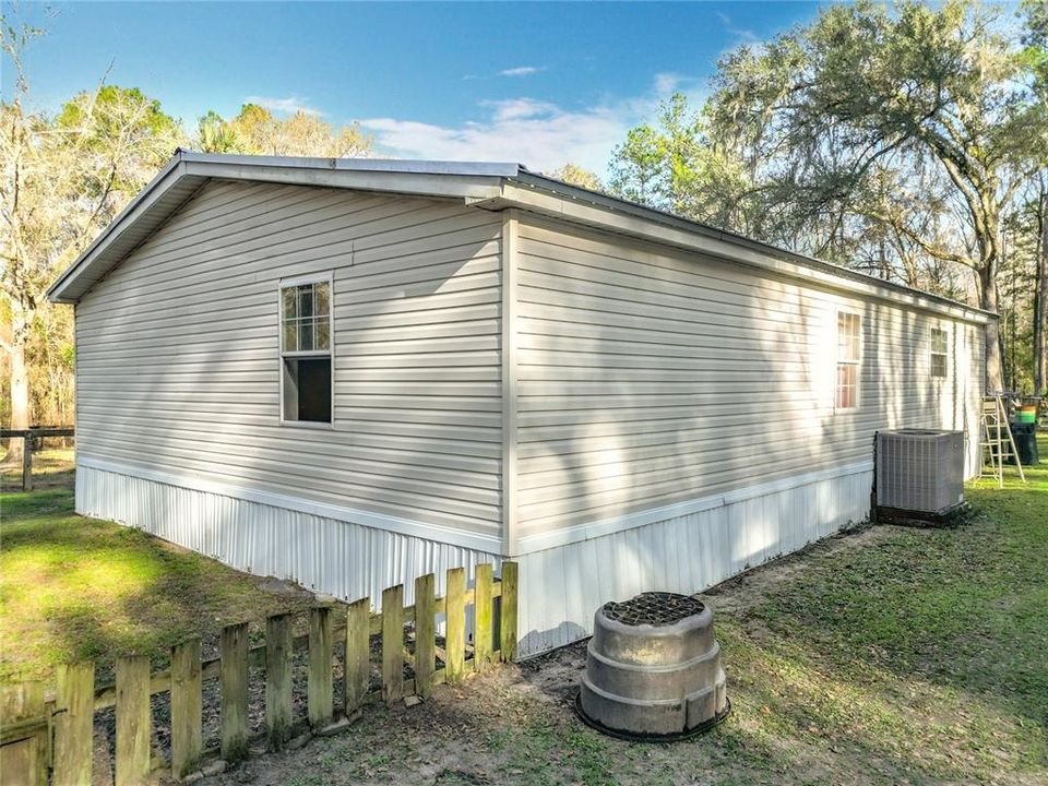 For Sale: $230,000 (3 beds, 2 baths, 1920 Square Feet)