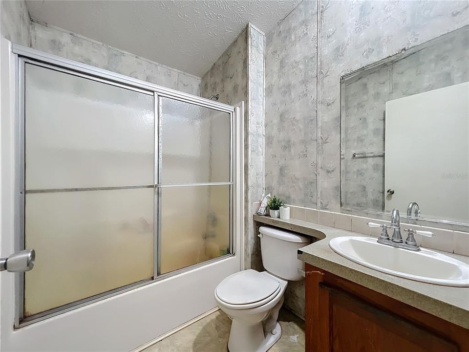 For Sale: $230,000 (3 beds, 2 baths, 1920 Square Feet)