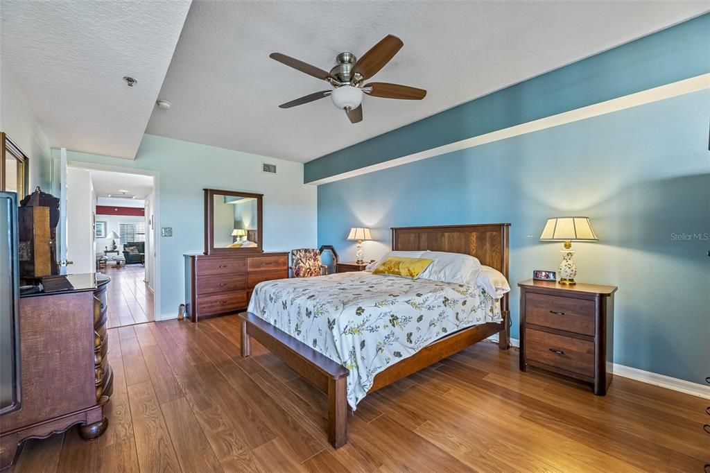 Activo con contrato: $479,900 (3 camas, 2 baños, 1771 Pies cuadrados)