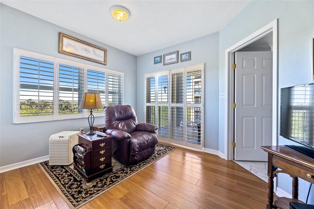 Activo con contrato: $479,900 (3 camas, 2 baños, 1771 Pies cuadrados)