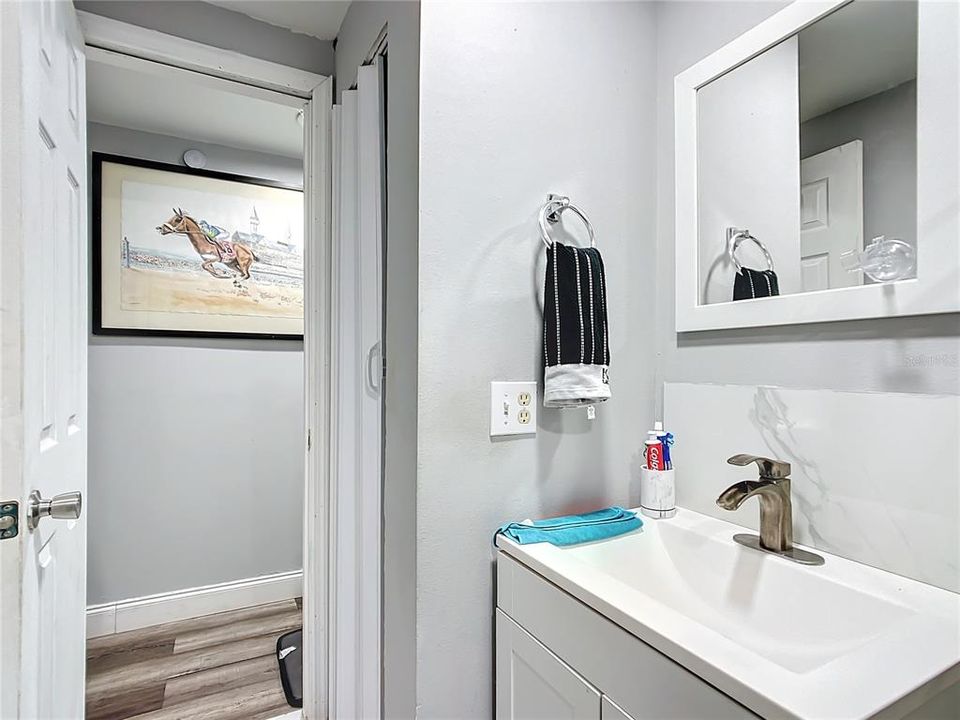 待售: $140,000 (2 贝兹, 2 浴室, 925 平方英尺)