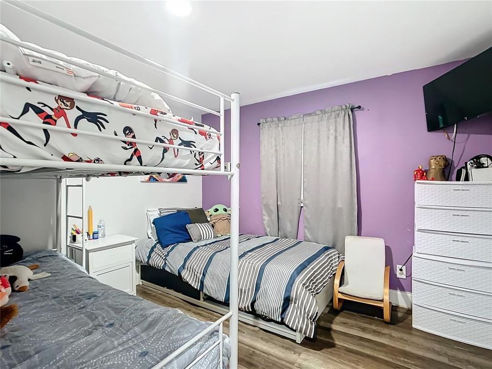 待售: $140,000 (2 贝兹, 2 浴室, 925 平方英尺)