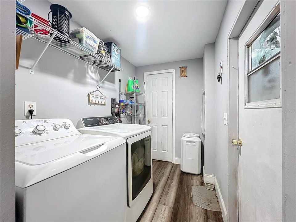 待售: $140,000 (2 贝兹, 2 浴室, 925 平方英尺)