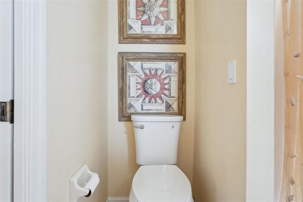 Под контрактом: $429,900 (3 спален, 2 ванн, 1955 Квадратных фут)