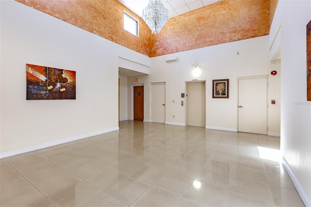 En Venta: $444,000 (0 camas, 0 baños, 1898 Pies cuadrados)