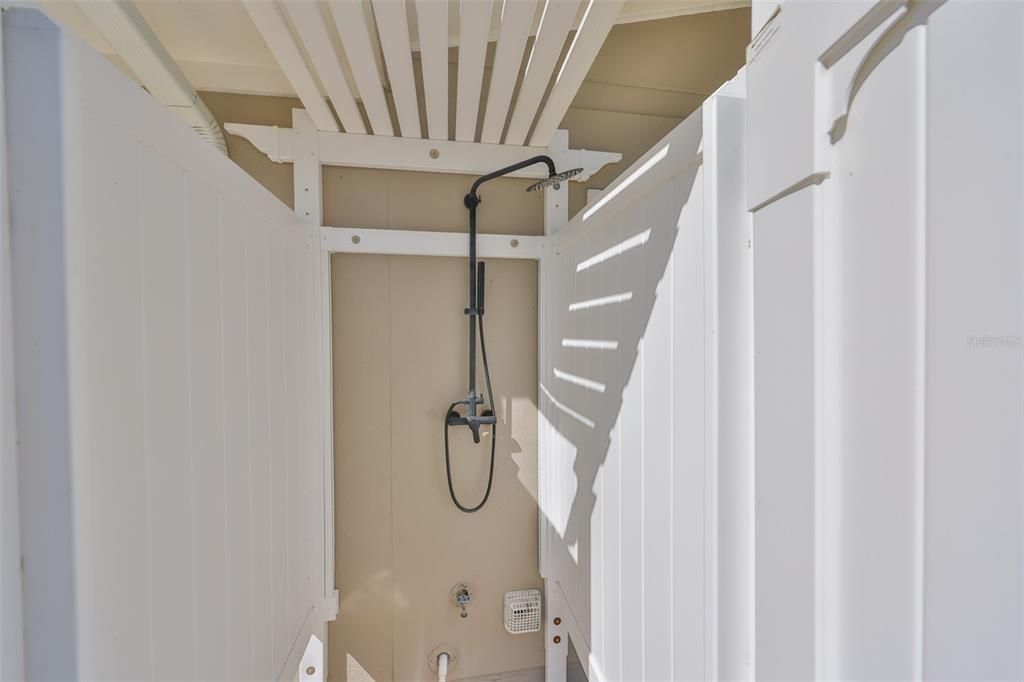 合同活跃: $389,500 (2 贝兹, 2 浴室, 1498 平方英尺)