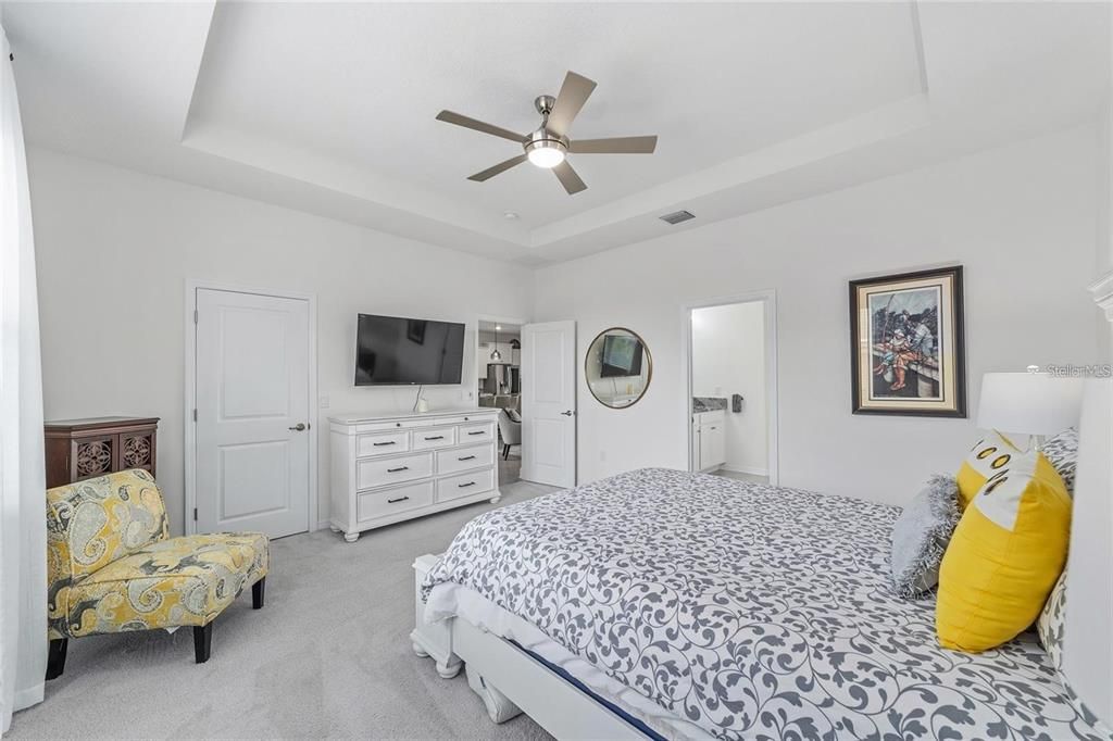 Active With Contract: $4,700 (3 beds, 2 baths, 1853 Square Feet)