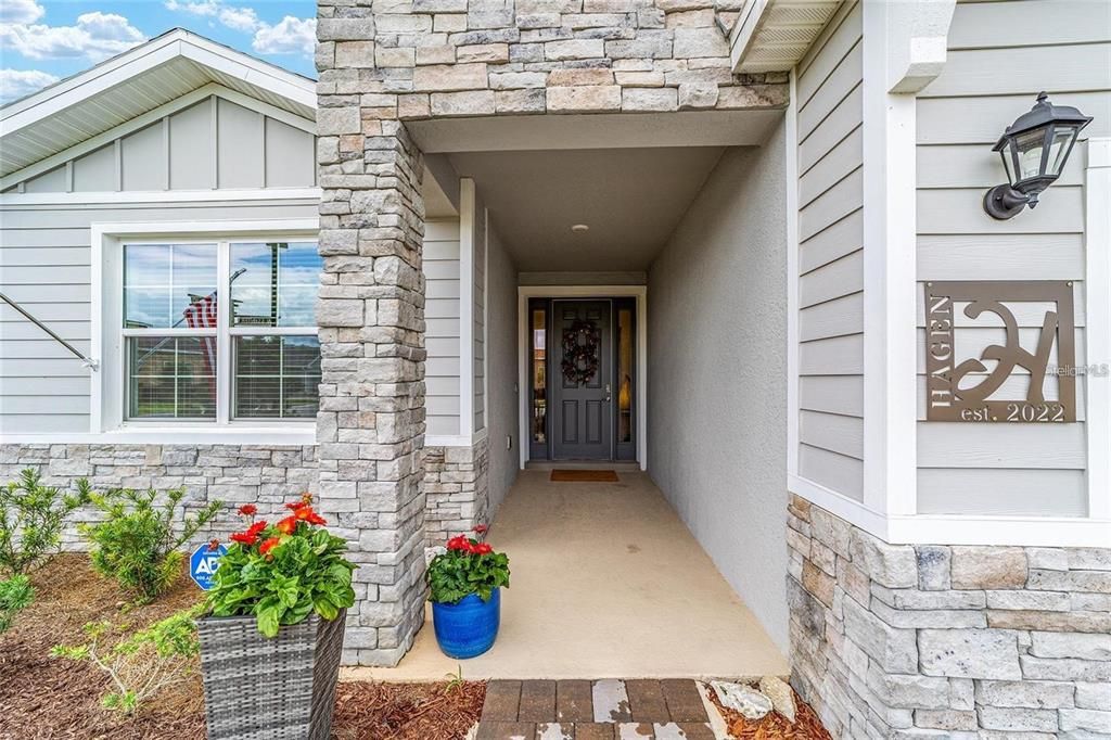 Active With Contract: $4,700 (3 beds, 2 baths, 1853 Square Feet)