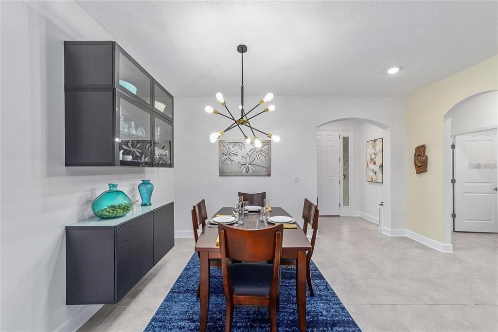 Active With Contract: $4,700 (3 beds, 2 baths, 1853 Square Feet)